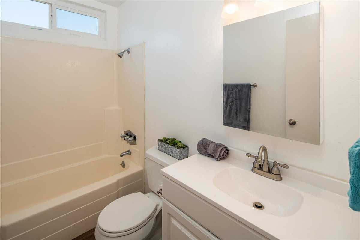 150 Via La Paz, San Marcos, CA, USA, 92069 - Thumbnail 5