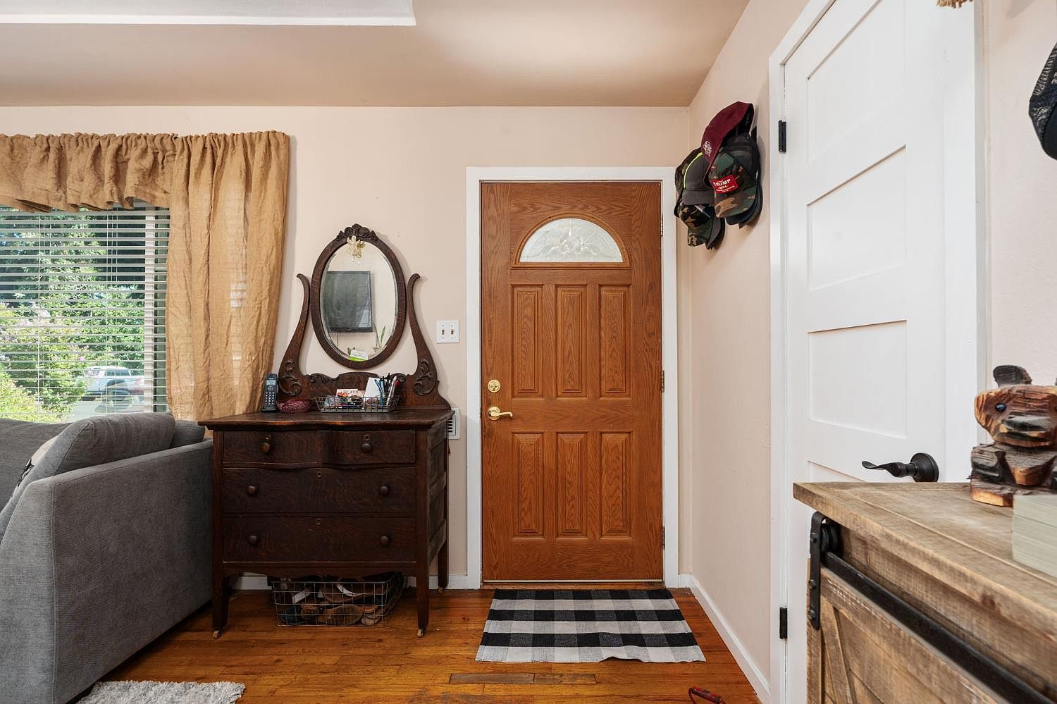 5739 E Hampton Way Fresno, CA 93727 - Thumbnail 5