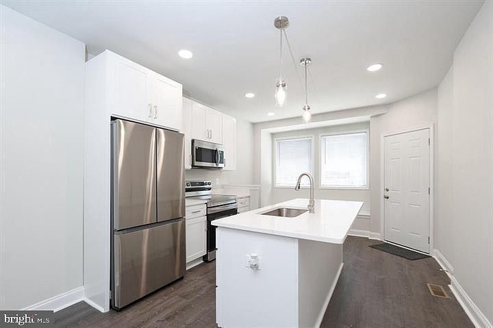 400 N Patterson Park Ave Baltimore, MD 21231 - Thumbnail 5