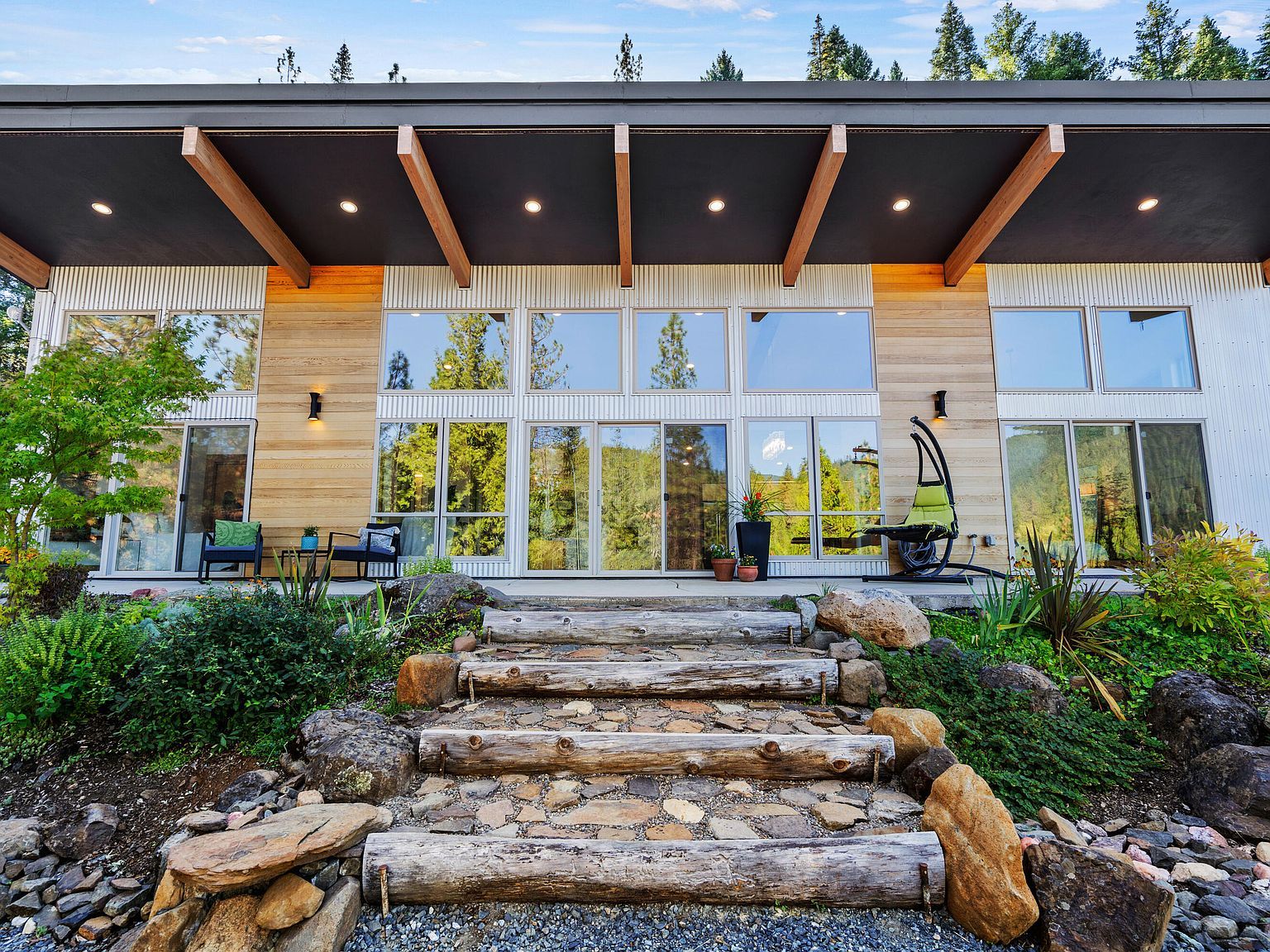 24100 E Evans Creek Rd Central Point, OR 97503 - Thumbnail 5