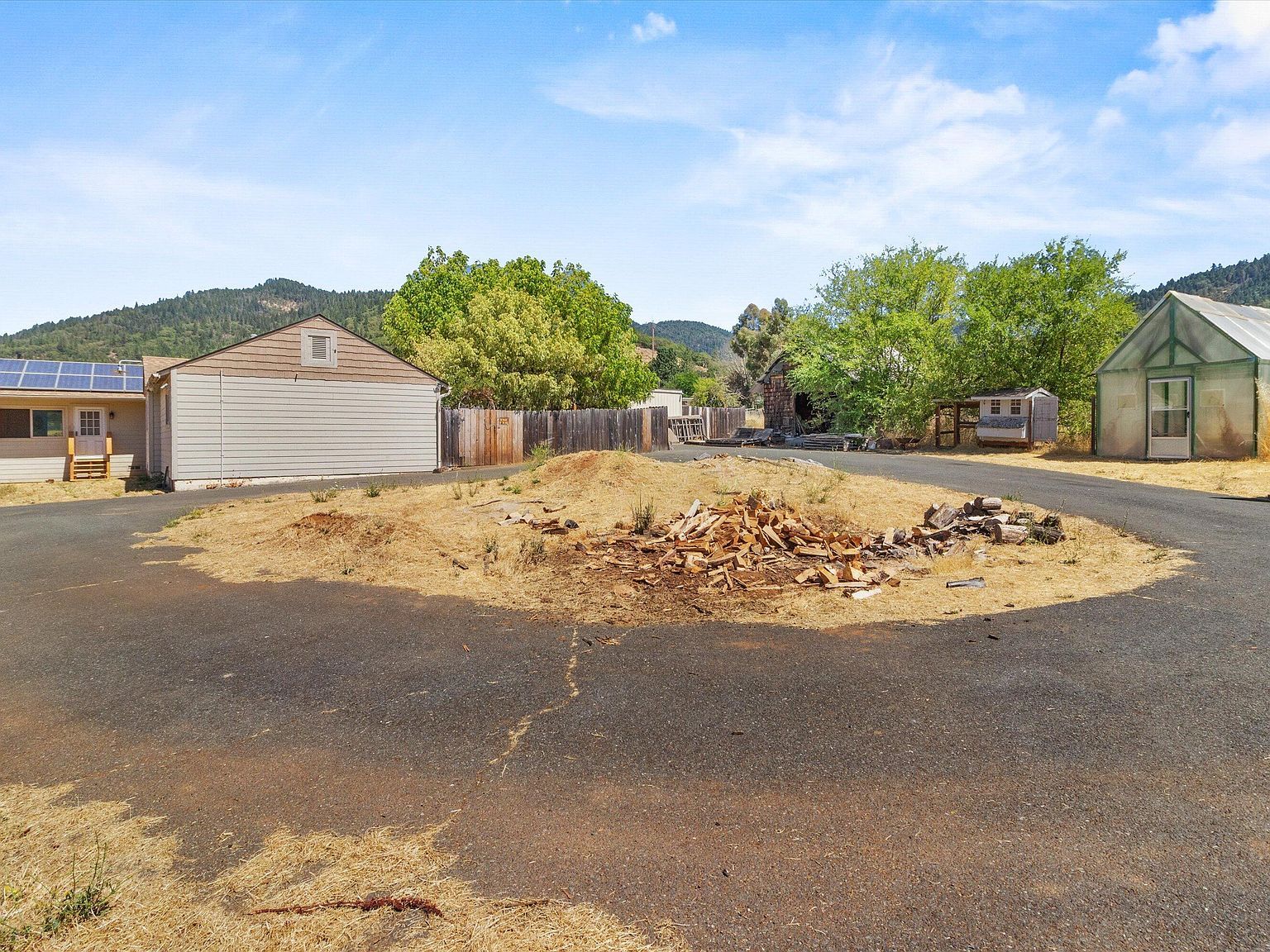 557 W Jones Creek Rd Grants Pass, OR 97526 - Thumbnail 5