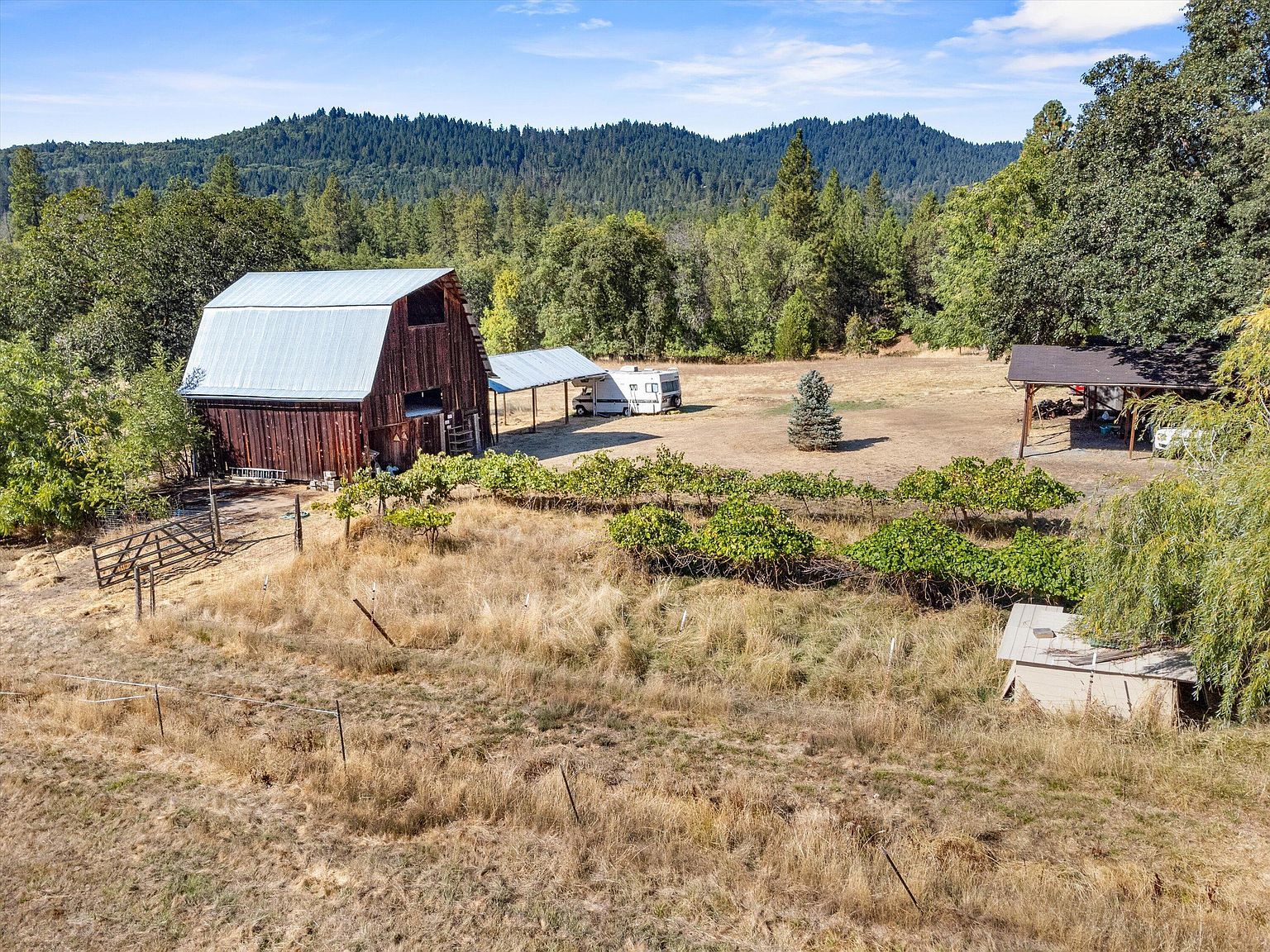 5442 Hugo Rd Grants Pass, OR 97526 - Thumbnail 5