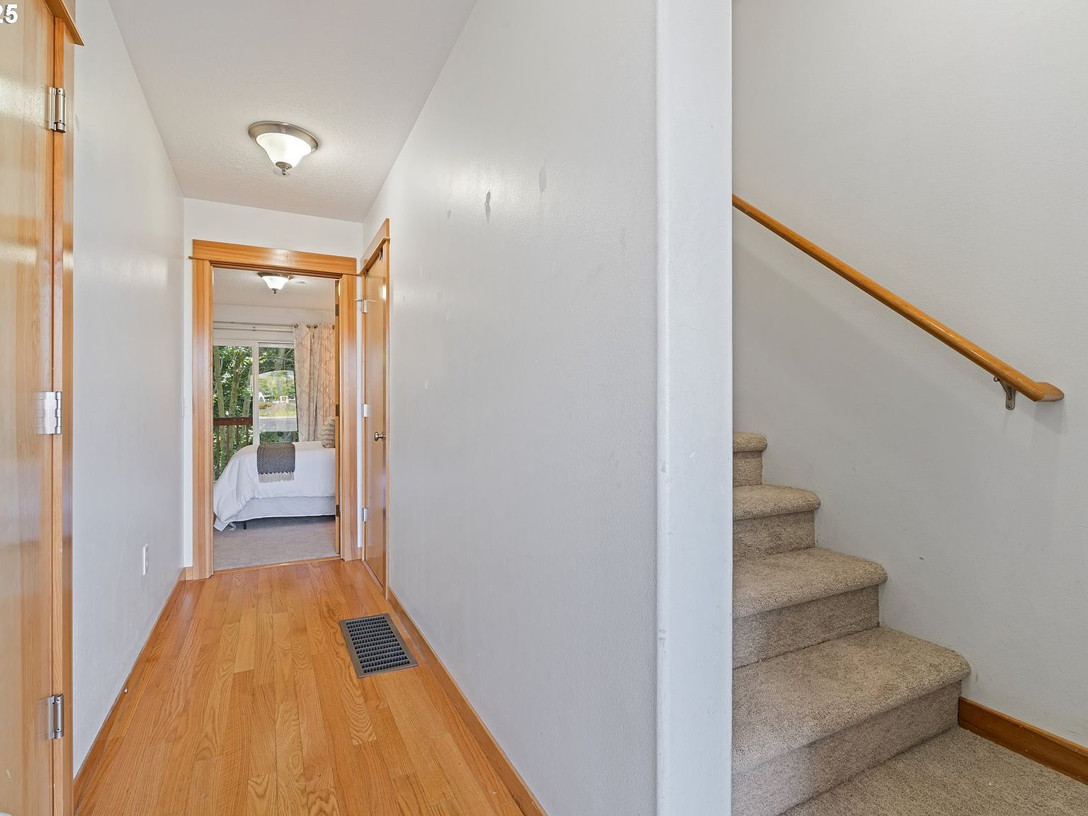 990 W 8th Pl The Dalles, OR 97058 - Thumbnail 5