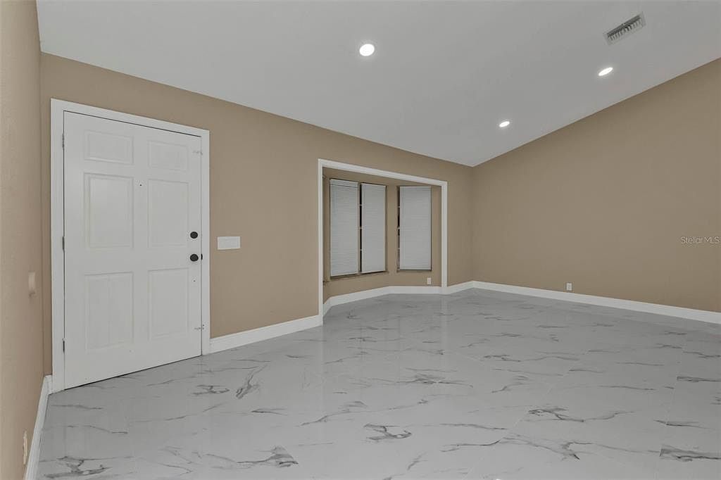 2387 Tamarind St Pt Charlotte, FL 33948 - Thumbnail 5