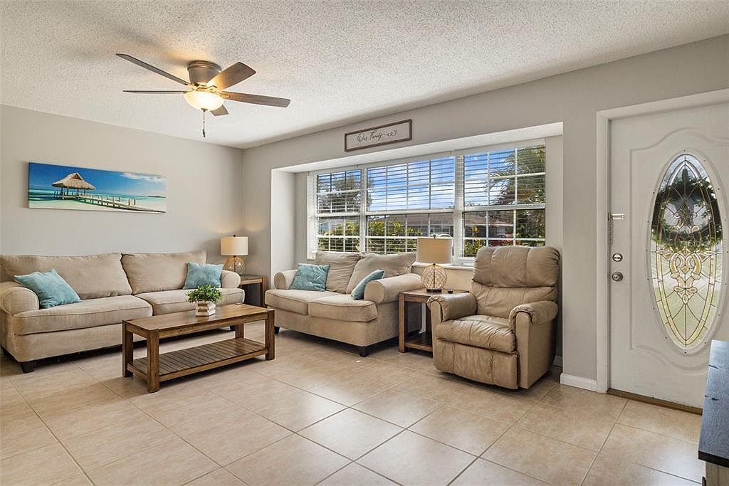 890 Silver Springs Ter NW Port Charlotte, FL 33948 - Thumbnail 5