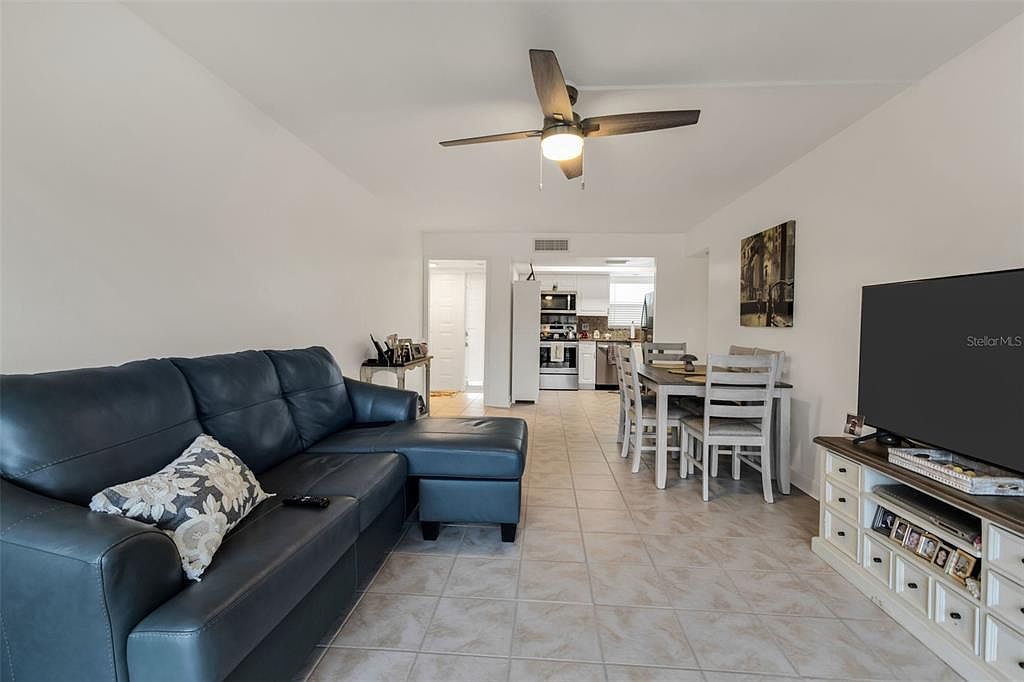 311 Garvin St UNIT 205A Punta Gorda, FL 33950 - Thumbnail 5