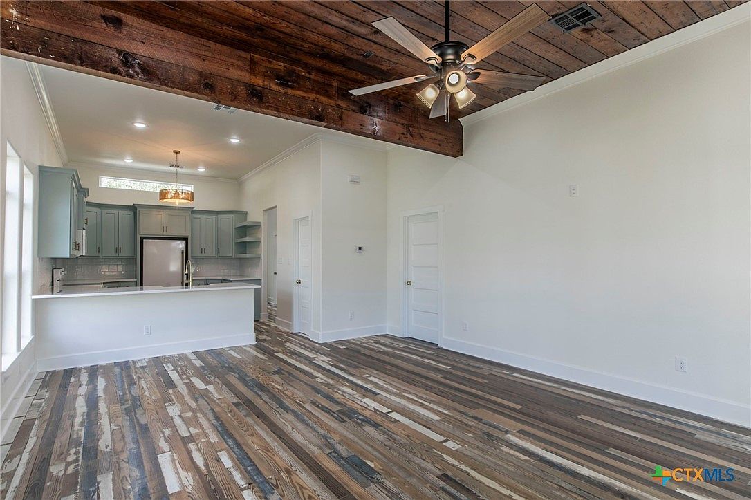 413 S Lutterloh Ave Gatesville, TX 76528 - Thumbnail 5