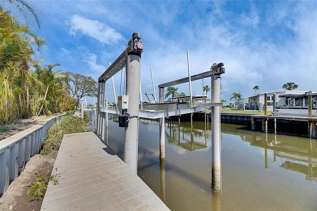 6538 Simone Shores Cir Apollo Beach, FL 33572 - Thumbnail 5