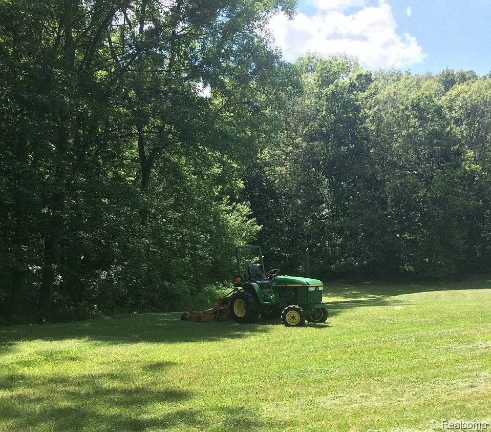 6065 Victoria Dr Fenton, MI 48430 - Thumbnail 5