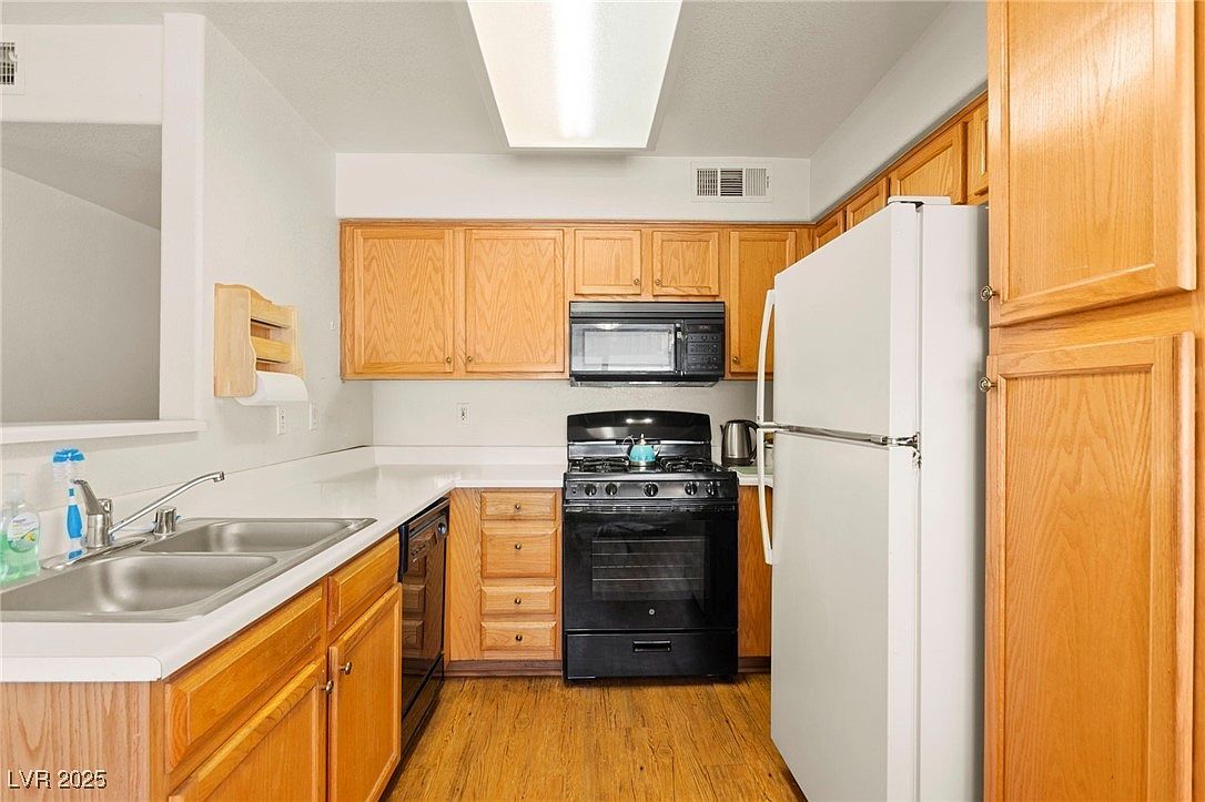 3152 Tarpon Dr UNIT 203 Las Vegas, NV 89120 - Thumbnail 5