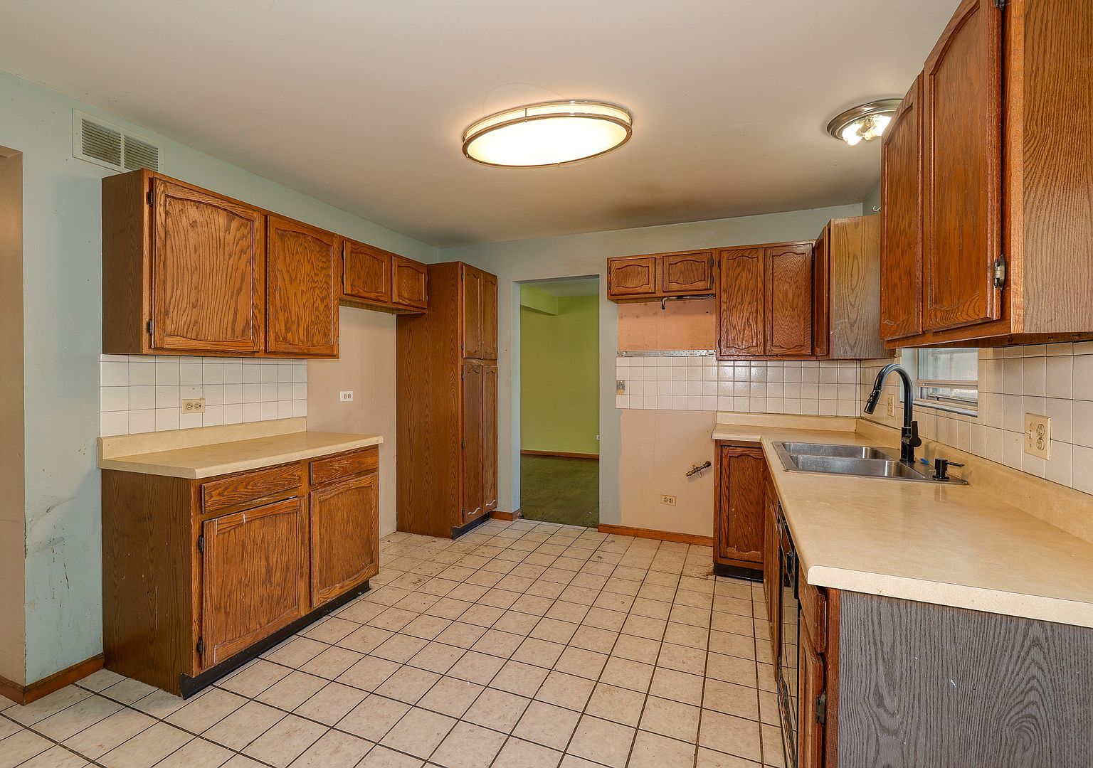 130 Canton Ln Streamwood, IL 60107 - Thumbnail 5