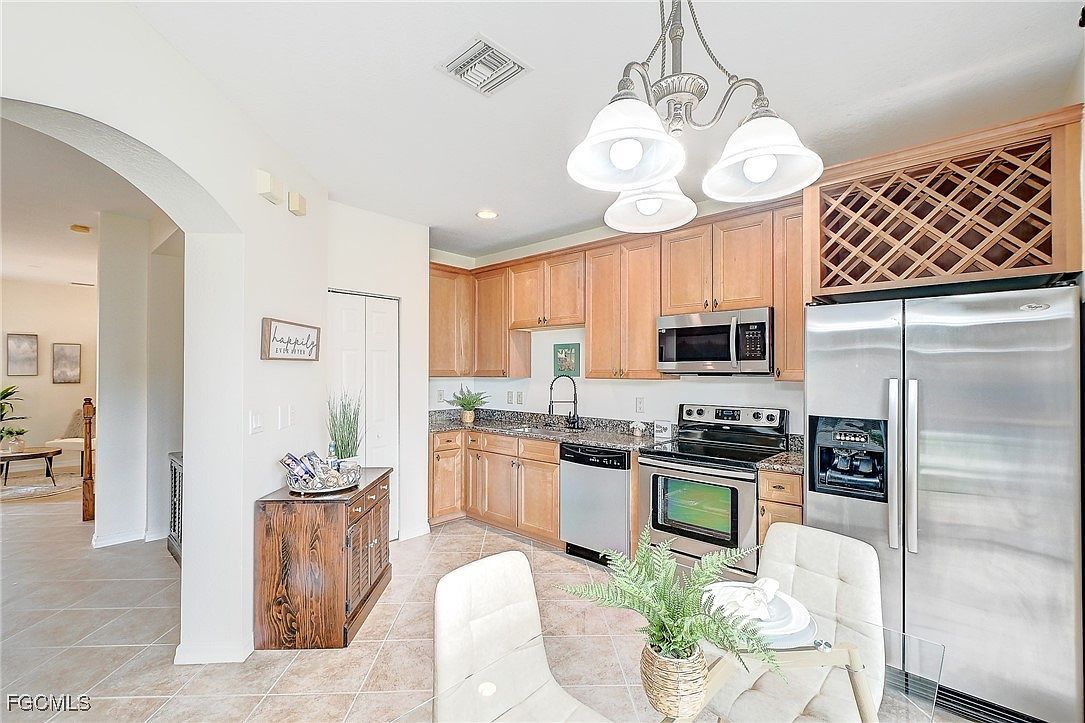 9517 Brookville Ct Fort Myers, FL 33967 - Thumbnail 5