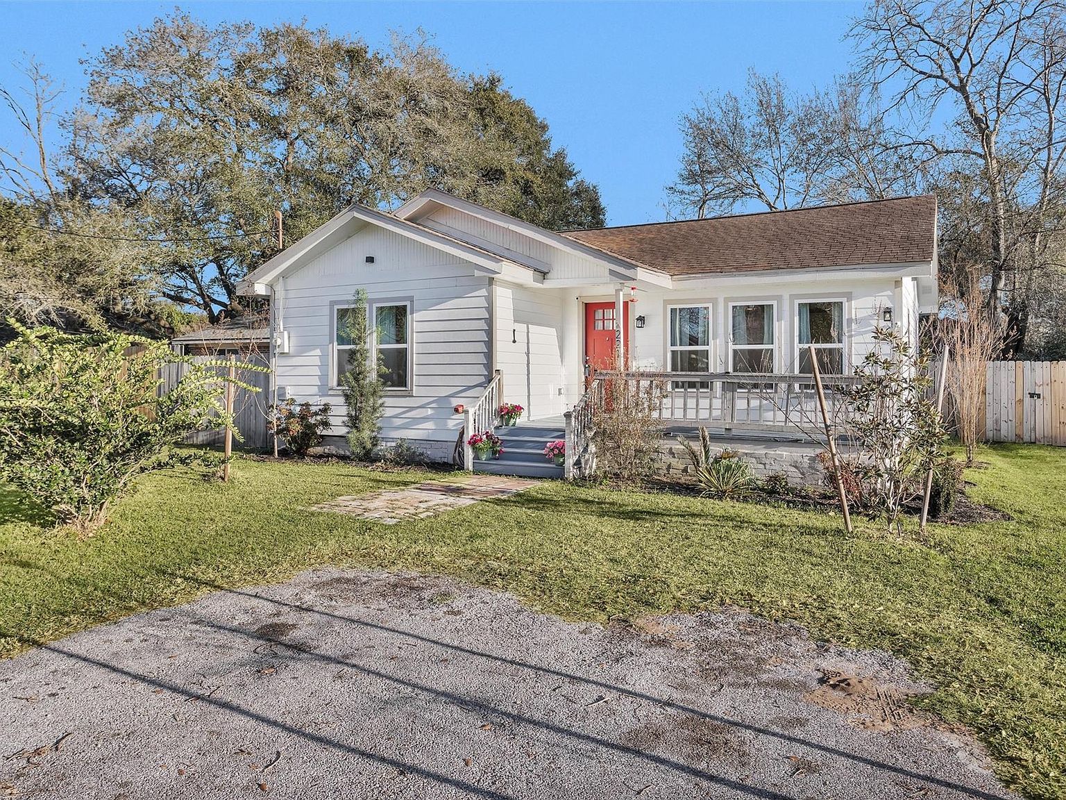 221 Carrell St Tomball, TX 77375 - Thumbnail 5