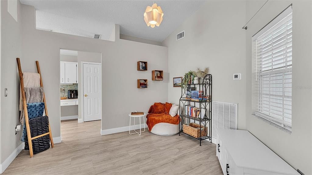 412 Emerald Cove Loop Lakeland, FL 33813 - Thumbnail 5