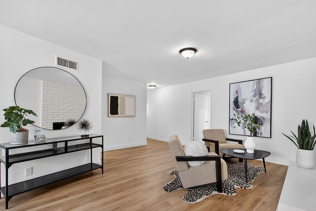 2610 N Deodar St Santa Ana, CA 92705 - Thumbnail 5