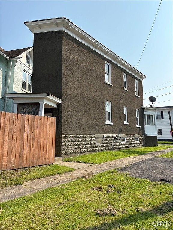 918 Shaw St Utica, NY 13502 - Thumbnail 5