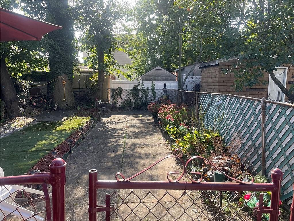 1904 Rockaway Pkwy Brooklyn, NY 11236 - Thumbnail 5