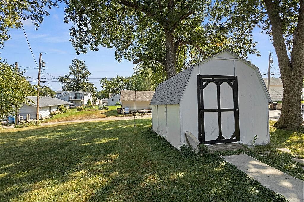 209 N 5th St Newman Grove, NE 68758 - Thumbnail 5