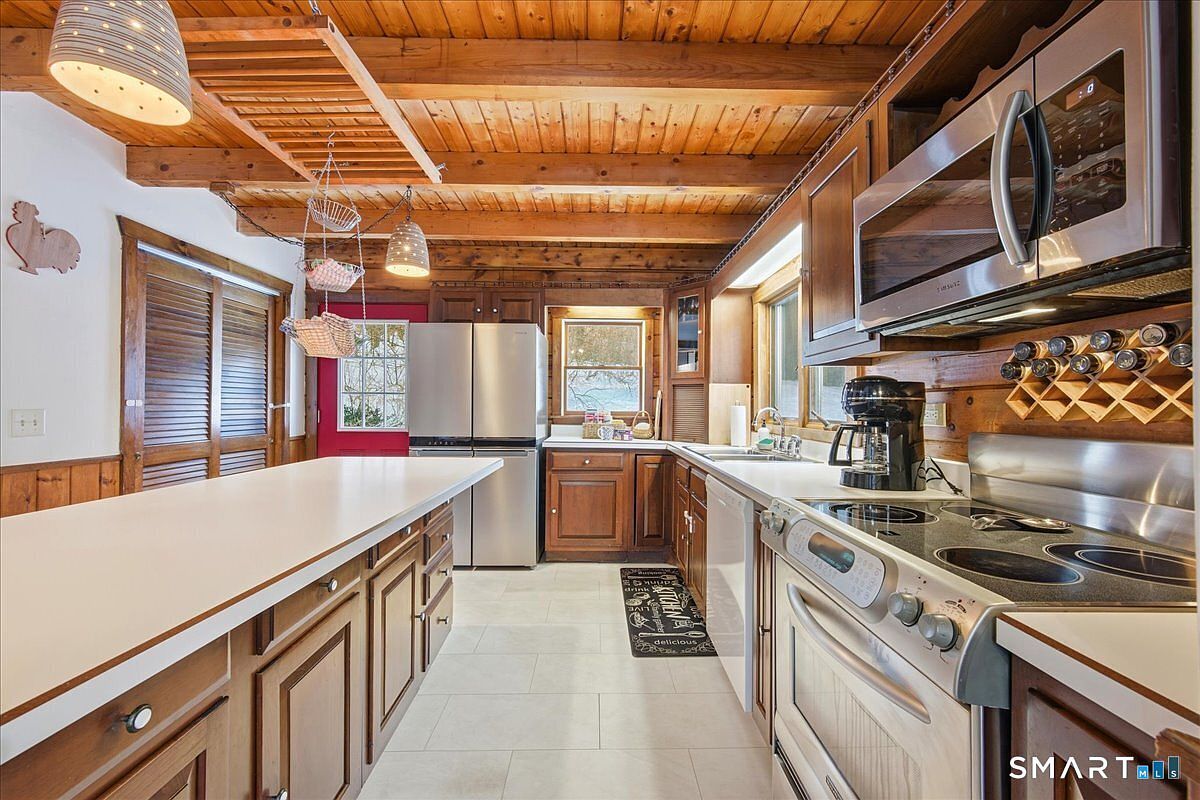 32 Krug Rd Preston, CT 06365 - Thumbnail 5