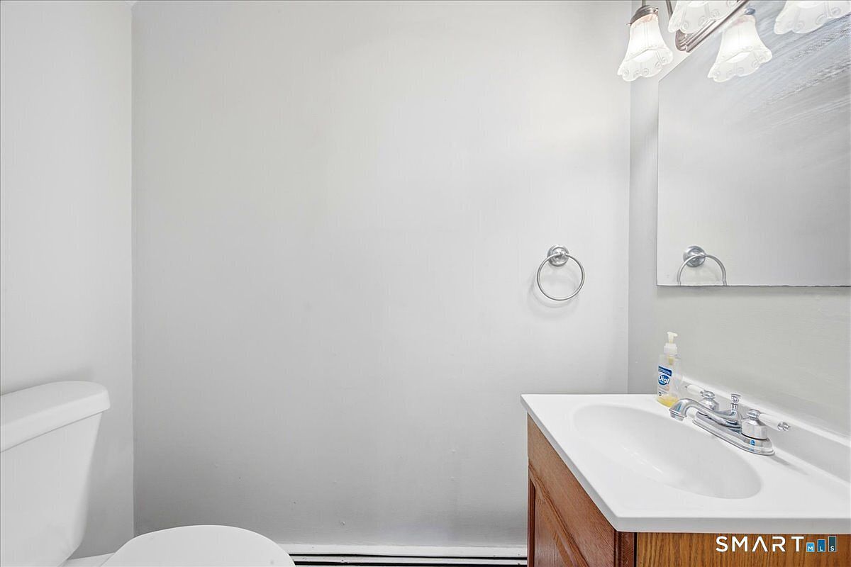 107 Woodland Dr APT B Uncasville, CT 06382 - Thumbnail 5