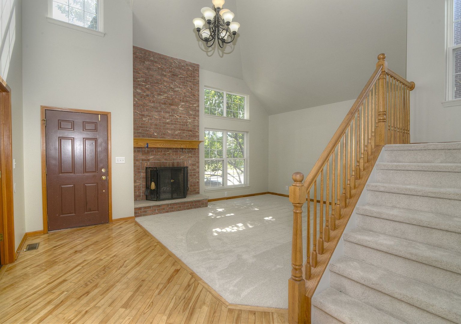 39W380 Armstrong Ln Geneva, IL 60134 - Thumbnail 5