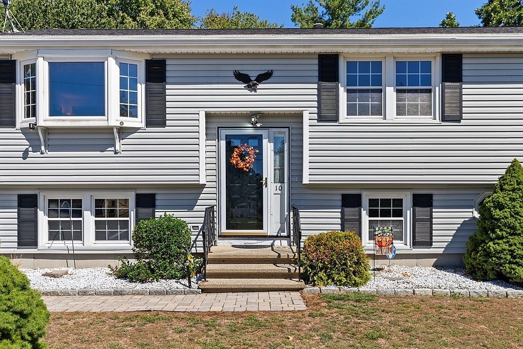 10 Wentworth Dr Billerica, MA 01821 - Thumbnail 5