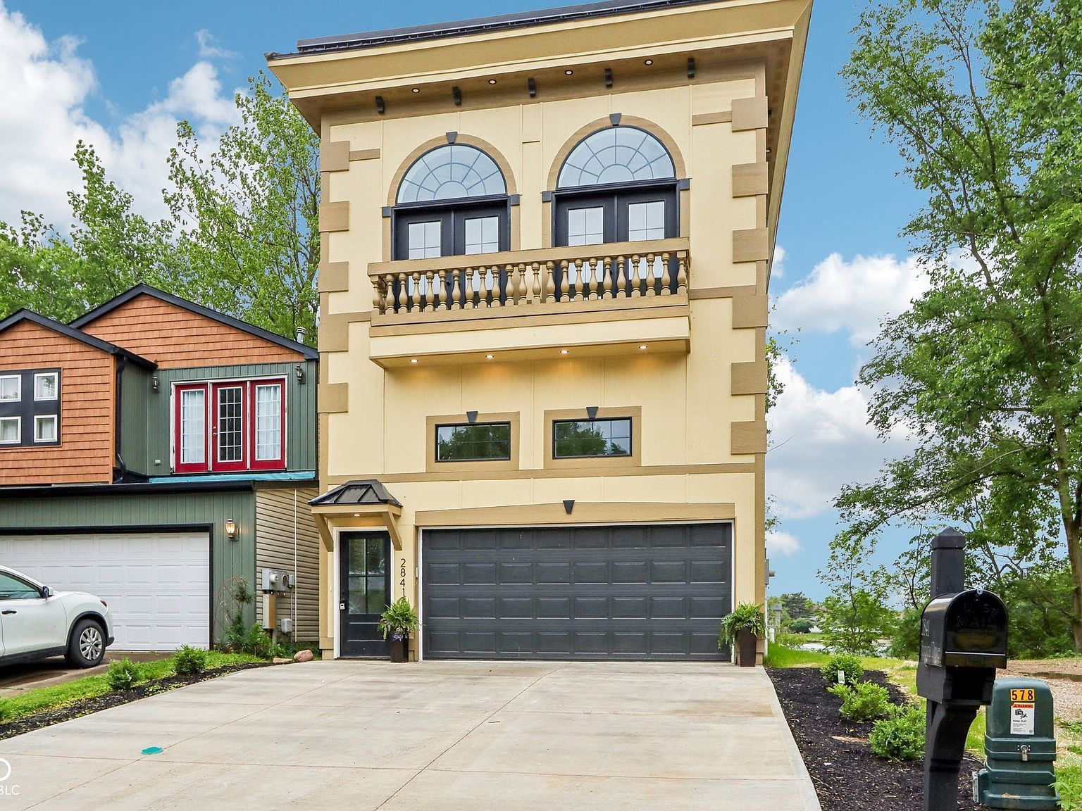 2841 Tropical Dr Indianapolis, IN 46205 - Thumbnail 5