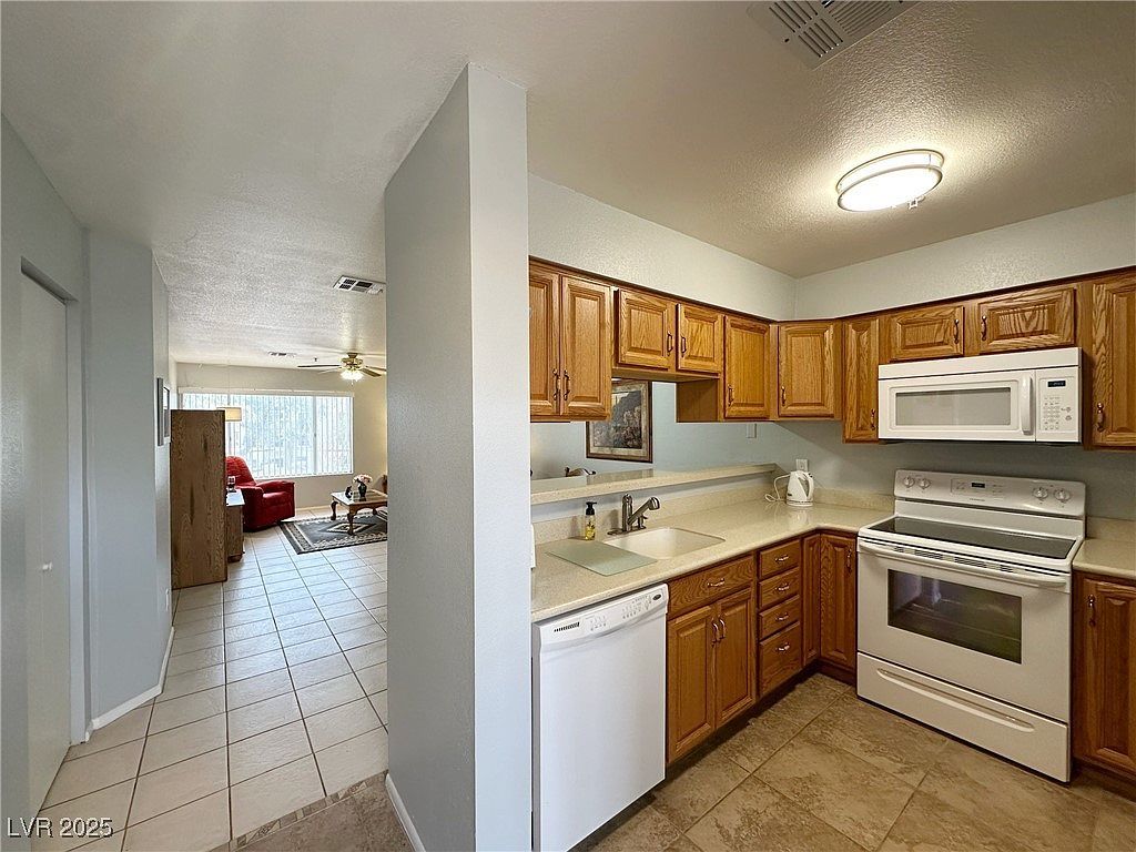2072 Mesquite Ln APT 102 Laughlin, NV 89029 - Thumbnail 5