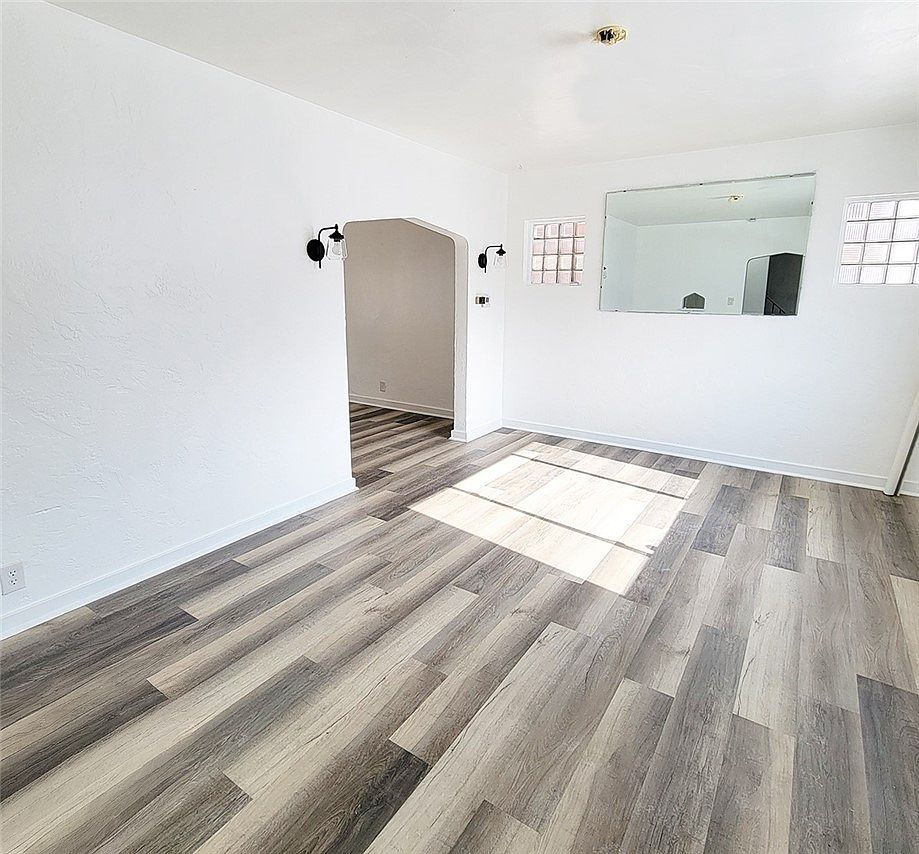 805 Laura Ave West Mifflin, PA 15122 - Thumbnail 5