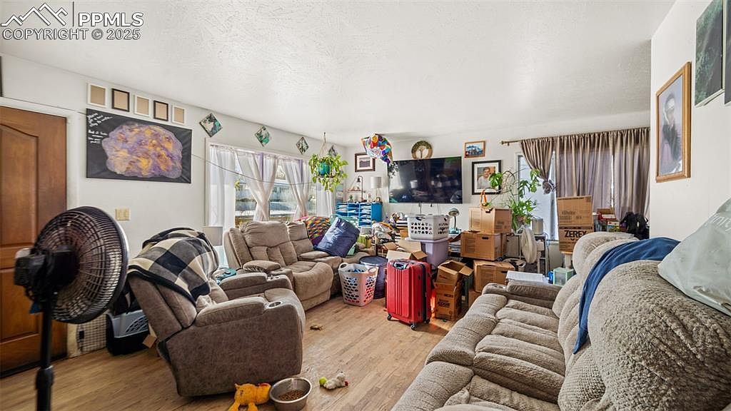 2516 E San Miguel St Colorado Springs, CO 80909 - Thumbnail 5