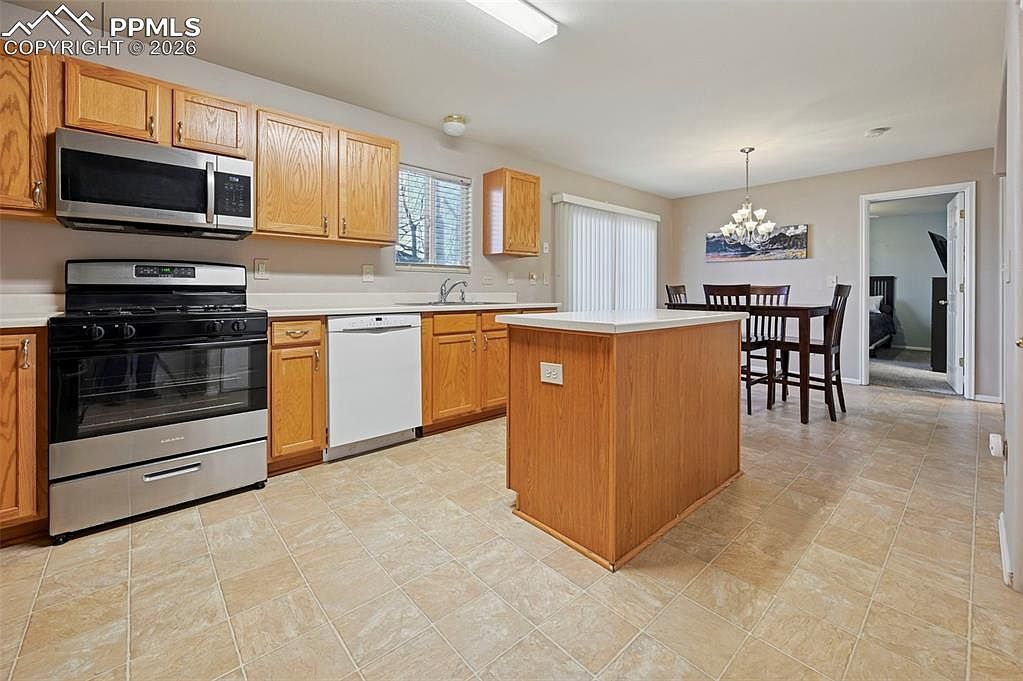 339 Ellers Grv Colorado Springs, CO 80916 - Thumbnail 5