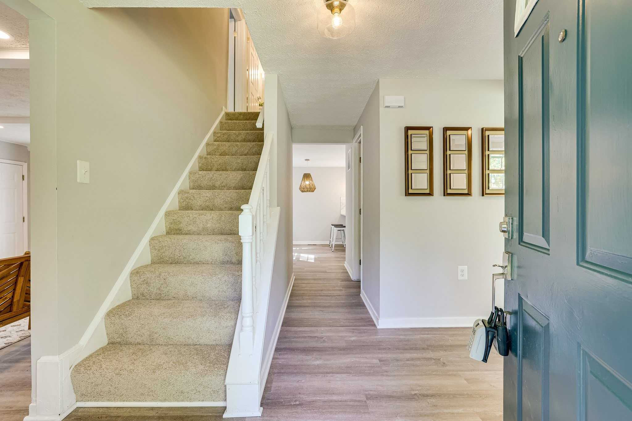 12253 Angel Wing Ct, Reston, VA 20191, USA - Thumbnail 5