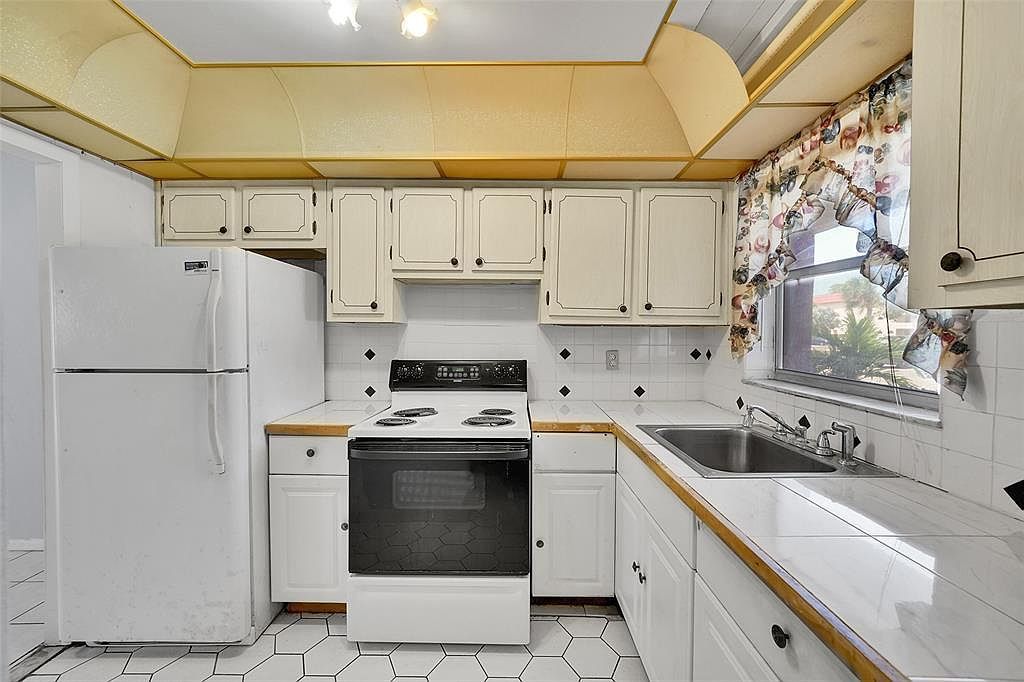 2901 Sunrise Lakes Dr #101 Fort Lauderdale, FL 33322 - Thumbnail 5