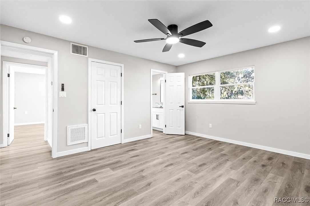 1304 NE 5th Ave Crystal River, FL 34428 - Thumbnail 5