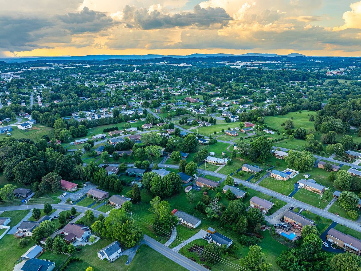 1431 E Church St Greeneville, TN 37745 - Thumbnail 5