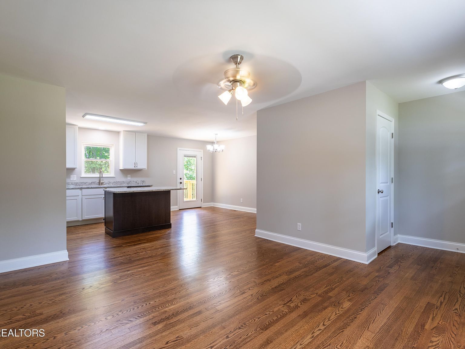 2318 Black Bear Rd Knoxville, TN 37923 - Thumbnail 5