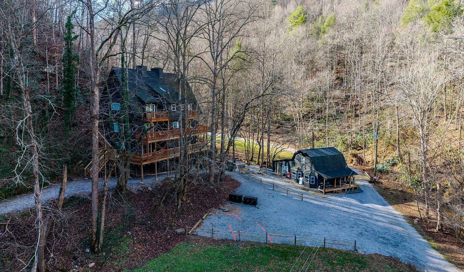 3173 & 3175 N Clear Fork Rd Sevierville, TN 37862 - Thumbnail 5