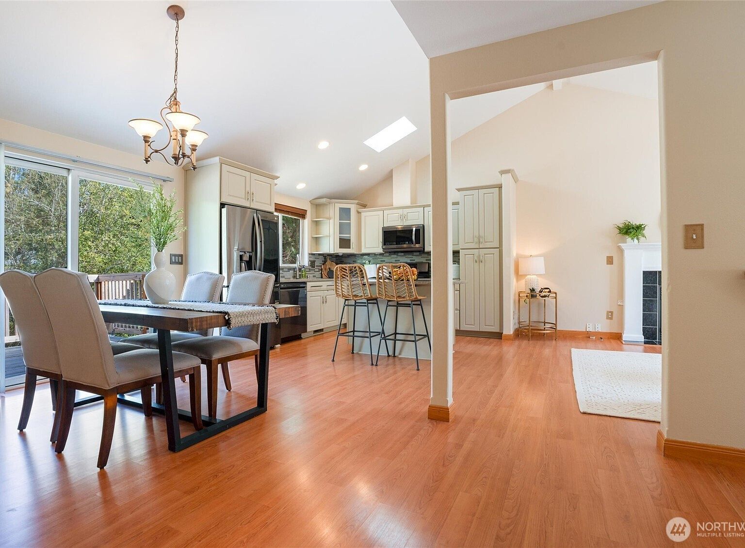 7085 SE Legrand St Pt Orchard, WA 98366 - Thumbnail 5