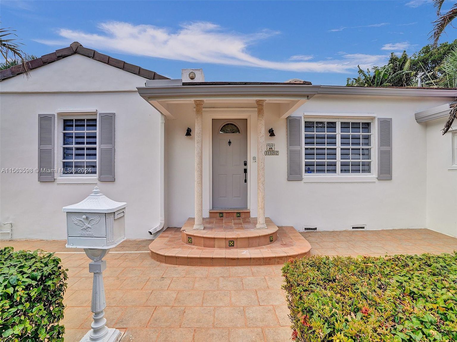 1102 NE 117th St Biscayne Park, FL 33161 - Thumbnail 5