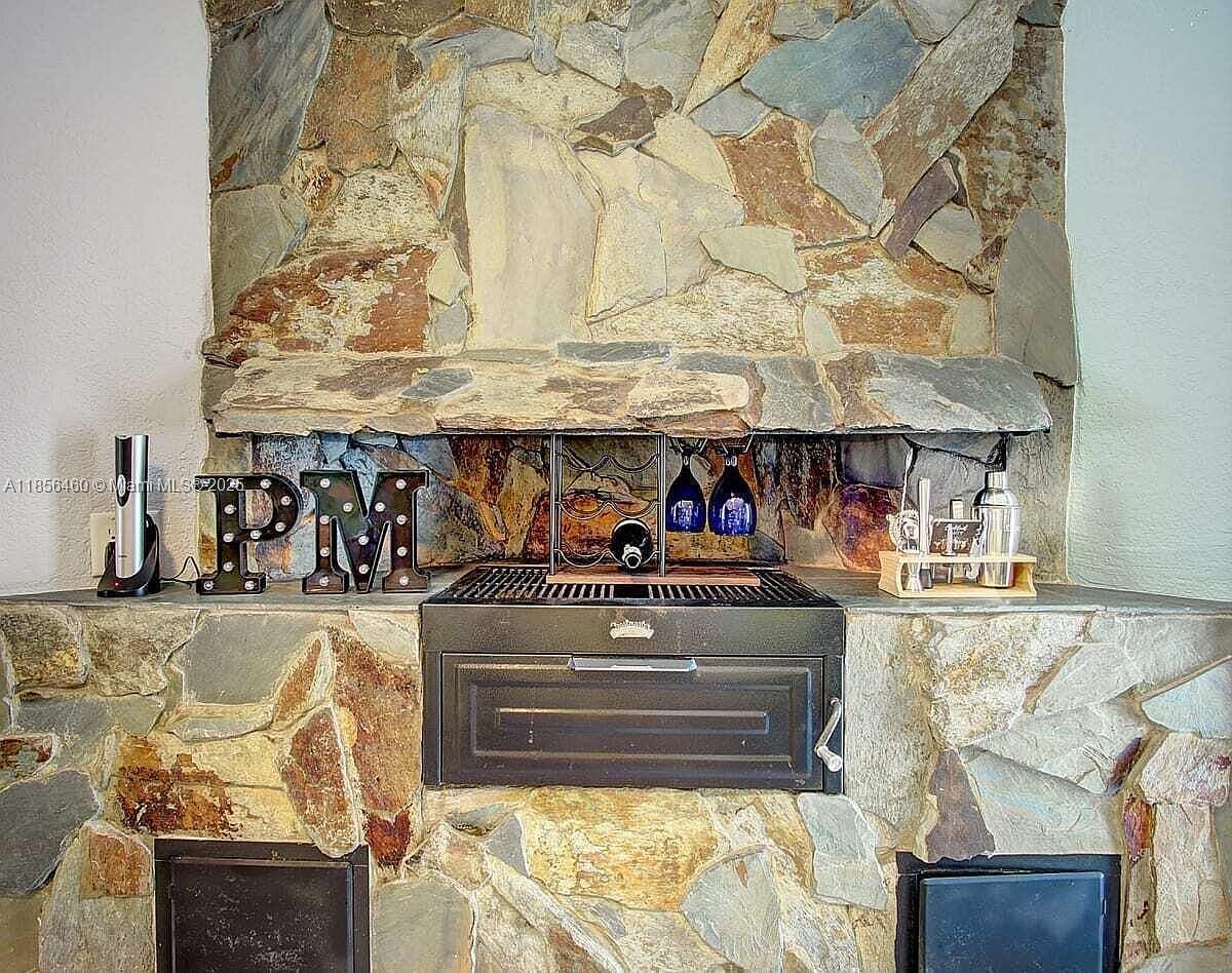 316 NW 29th St Fort Lauderdale, FL 33311 - Thumbnail 5