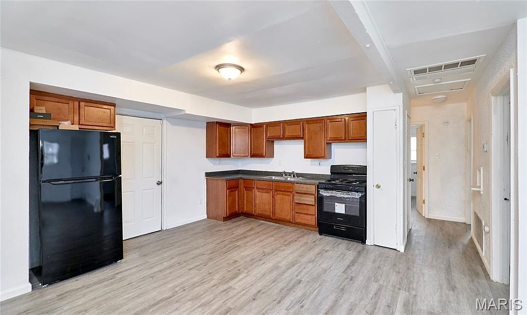 419 Cameron Rd Saint Louis, MO 63137 - Thumbnail 5