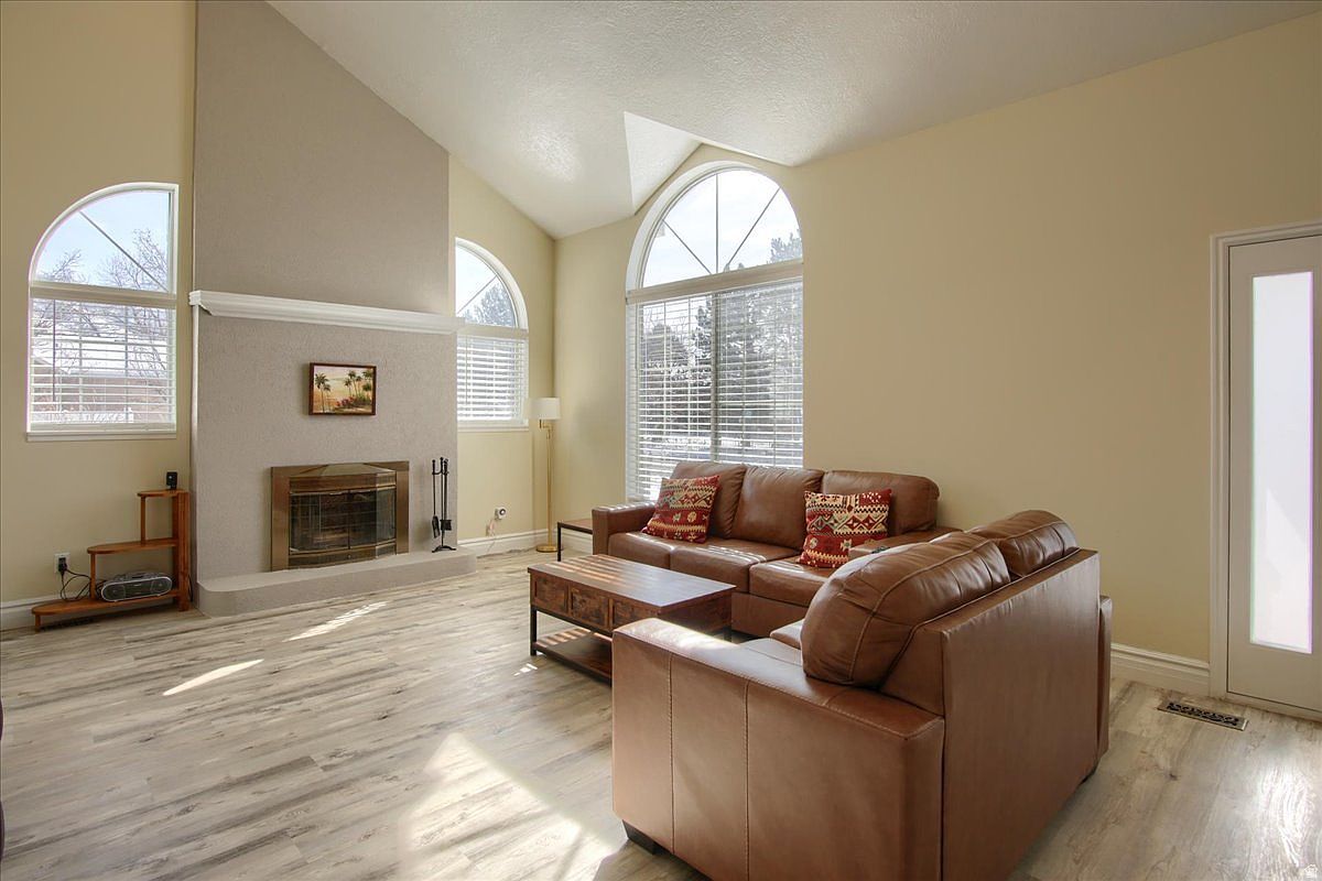 1147 Eastridge Dr Logan, UT 84321 - Thumbnail 5