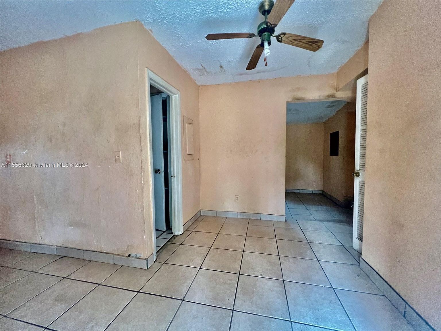 1915 NW 83rd St Miami, FL 33147 - Thumbnail 5
