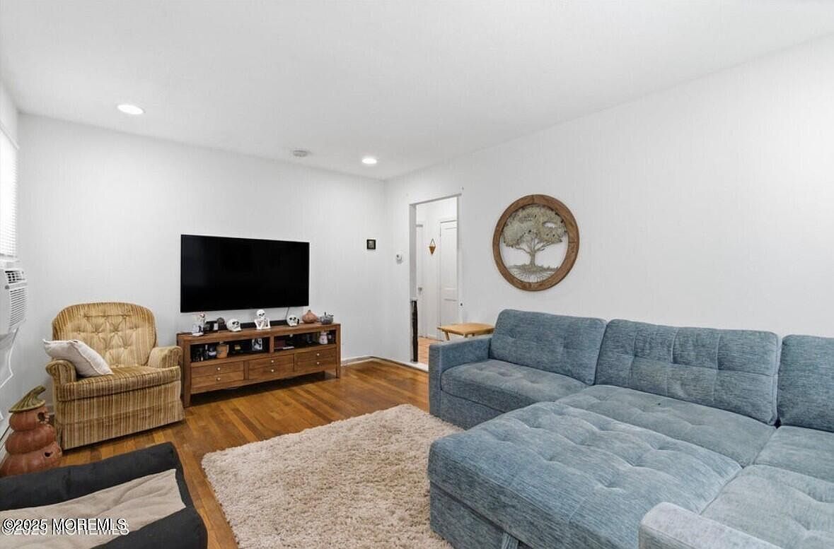 19 Weamaconk Dr Englishtown, NJ 07726 - Thumbnail 5