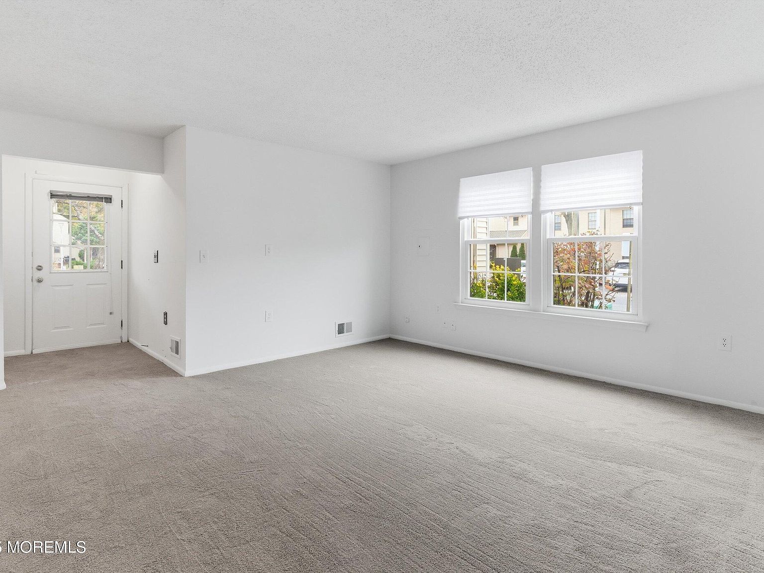 602 Violet Ln Jackson, NJ 08527 - Thumbnail 5