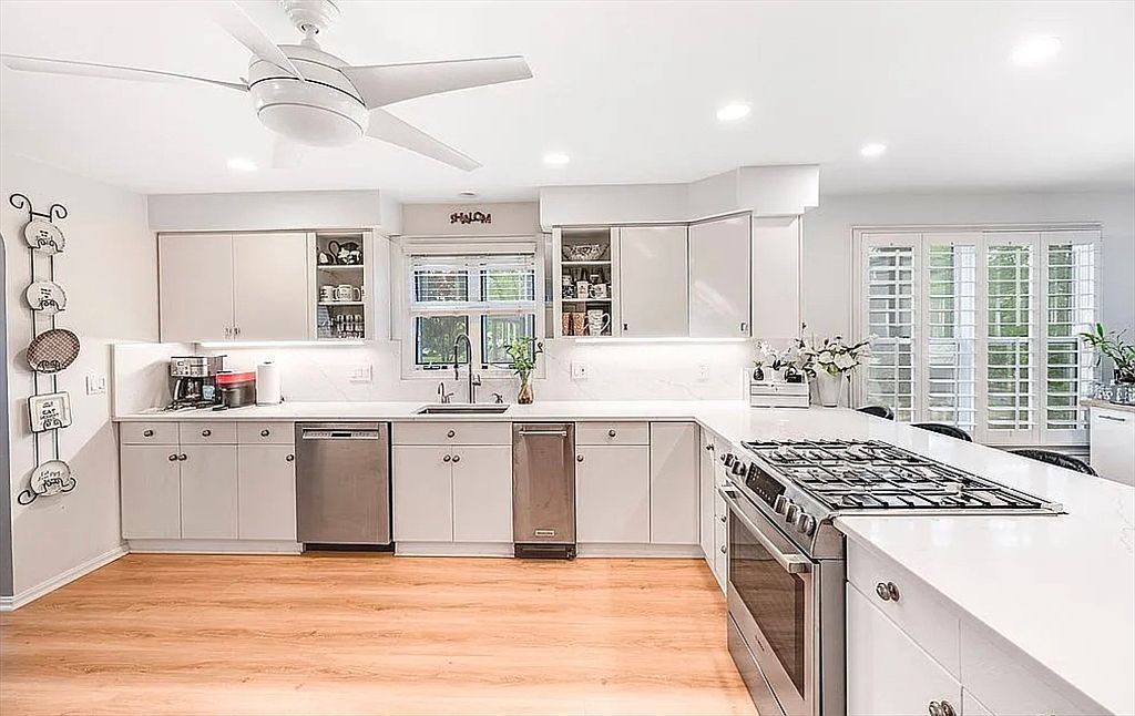 396 Dedham St Newton, MA 02459 - Thumbnail 5