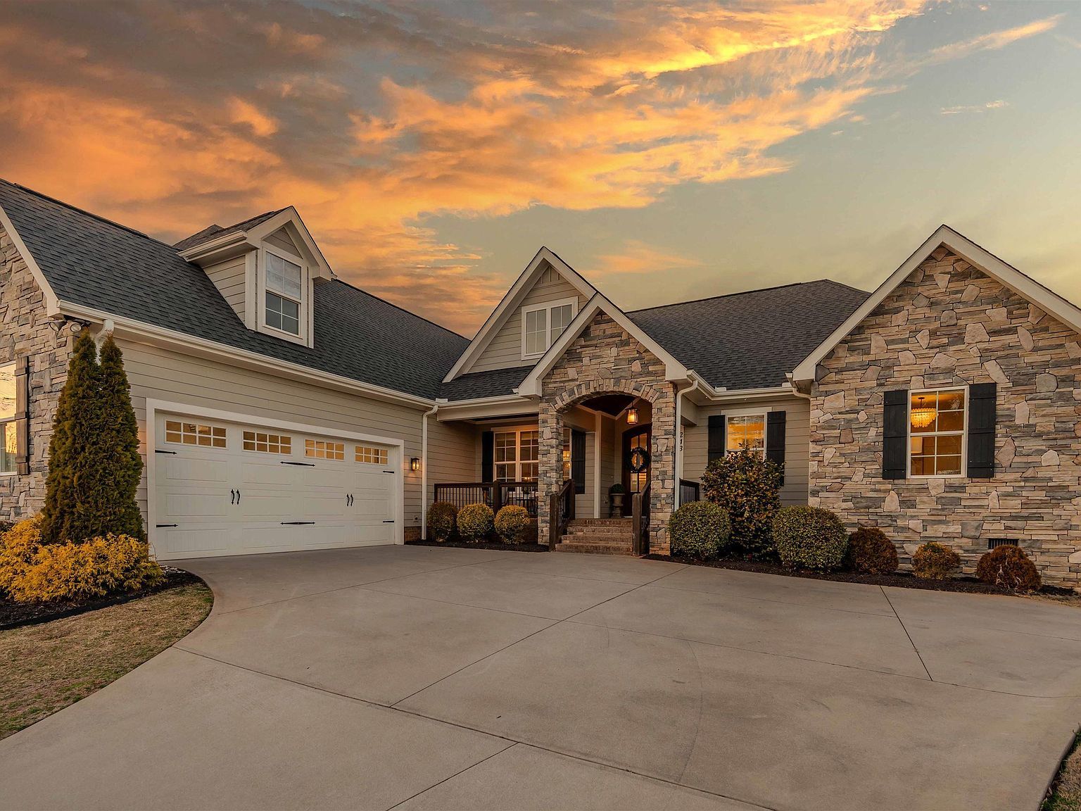 213 Kittansett Ct Taylors, SC 29687 - Thumbnail 5