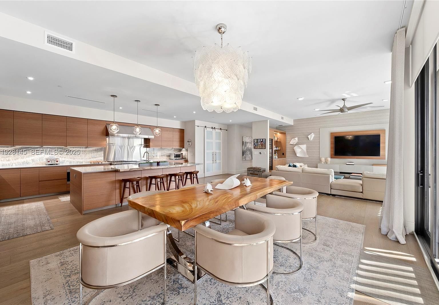 3581 E Glencoe St #403 Miami, FL 33133 - Thumbnail 5