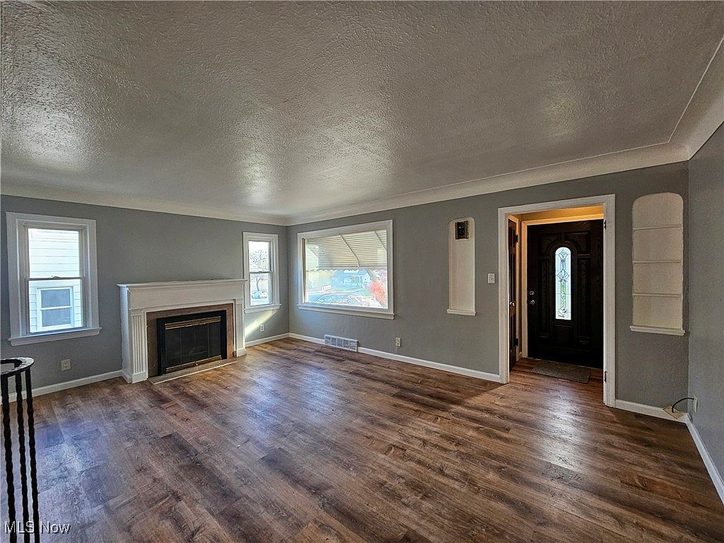 11923 Granger Rd Garfield Heights, OH 44125 - Thumbnail 5