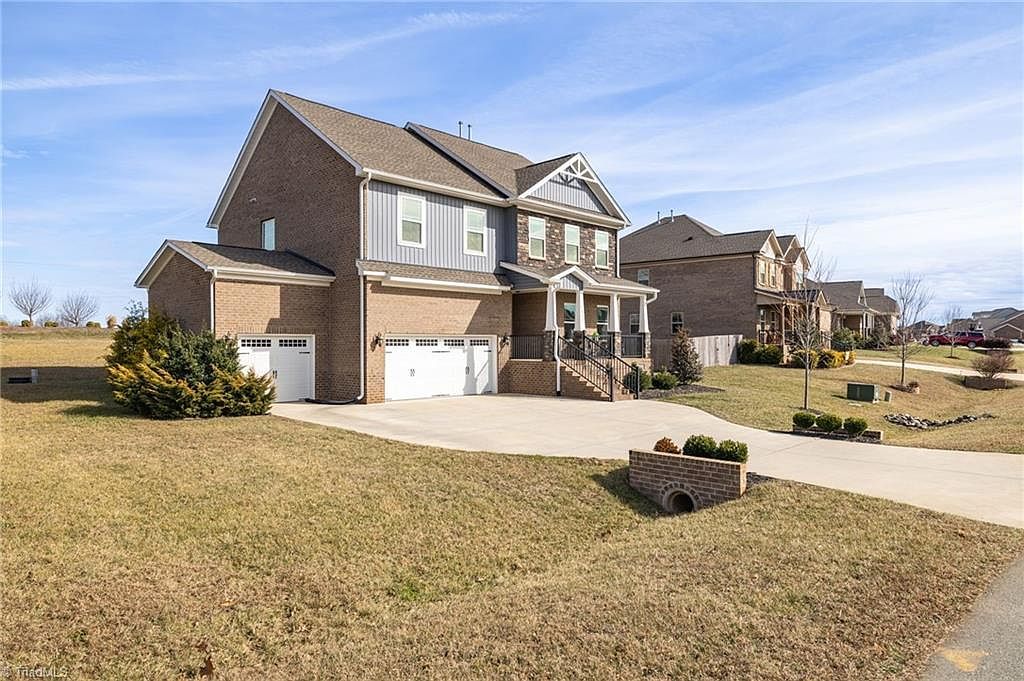 8012 NW Meadows Dr Stokesdale, NC 27357 - Thumbnail 5